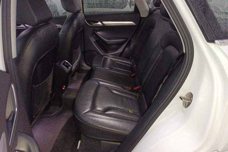 Used Audi Q3 2015 35 TFSI Comfort Model
