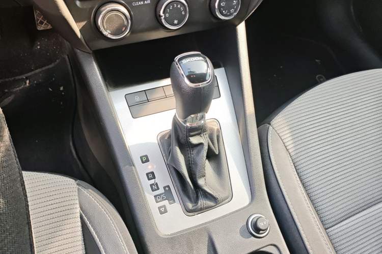 Used Skoda Octavia 2017 1.6L Automatic Chuanxing Edition
