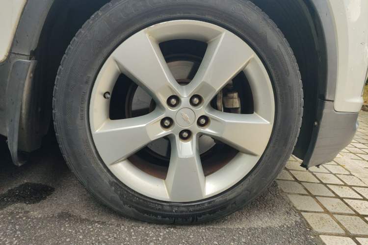 Used Chevrolet Trax 2016 1.4T Automatic Two-Wheel Drive Luxury Version Right Front Wheel Hub