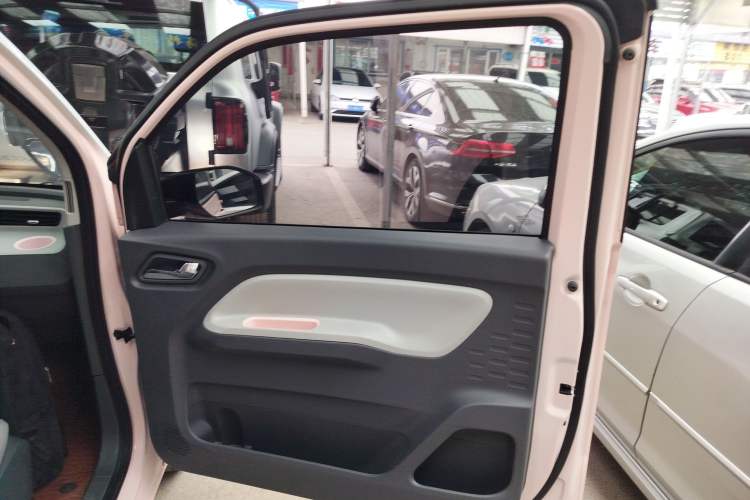 Used Wuling Hongguang MINIEV 2022 Macaron Premium Model – Lithium Iron Phosphate