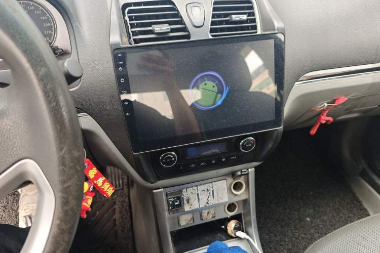 Used Geely Auto Classic Emgrand 2013 Sedan 1.8L Manual Entry-Level CNG Model
