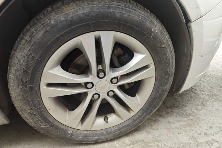 Used Chevrolet Cruze 2015 1.5L Classic SE MT