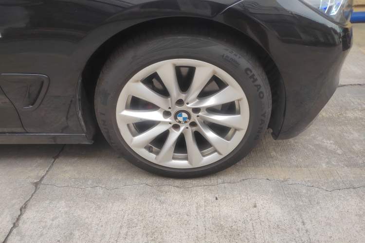 Used BMW 3 Series GT 2013 328i Sport Design Package Right Front Wheel Hub