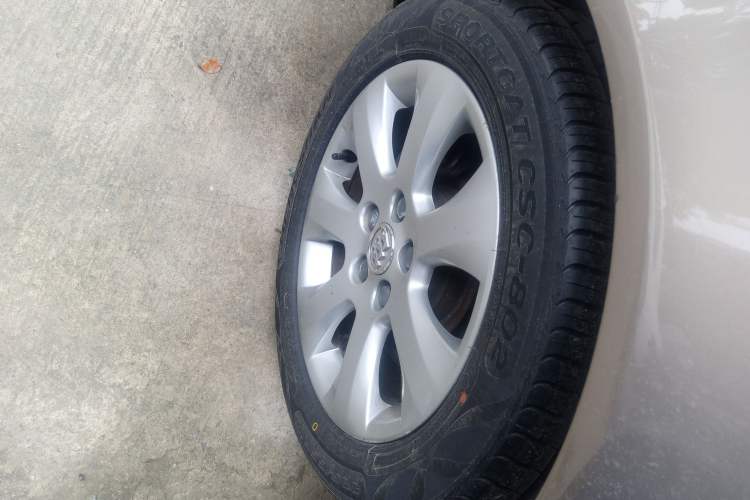 Used Buick Regal 2015 1.6T Elite Tech Model Right Rear Wheel Hub