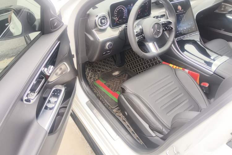 Used Mercedes-Benz C-Class 2023 Restyled C 260 L Night Edition Sports Version
