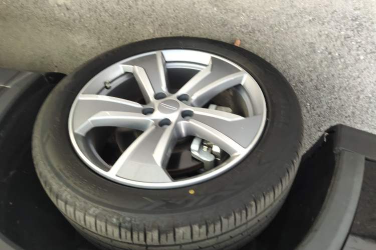 Used Geely Auto Haoyue L 2024 2.0T DCT Prestige Version
