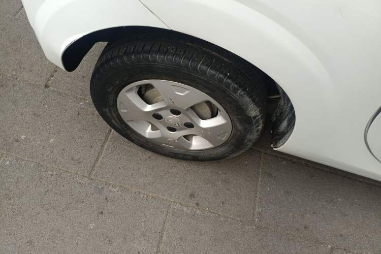 Used Roewe Clever 2021 302km All-Round Version Exterior 5