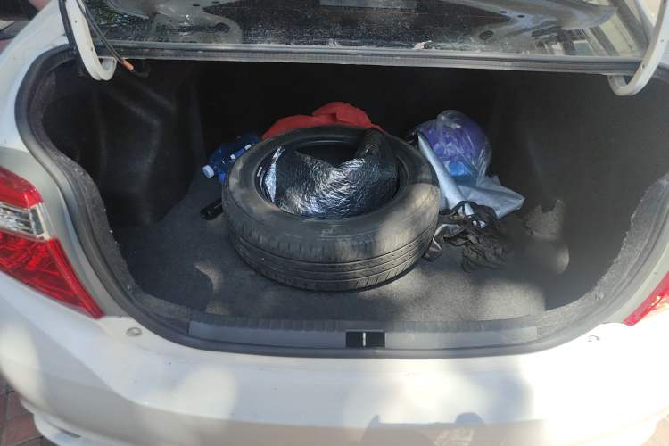 Used Toyota Vios 2015 1.5L Automatic Smart Star Edition Trunk