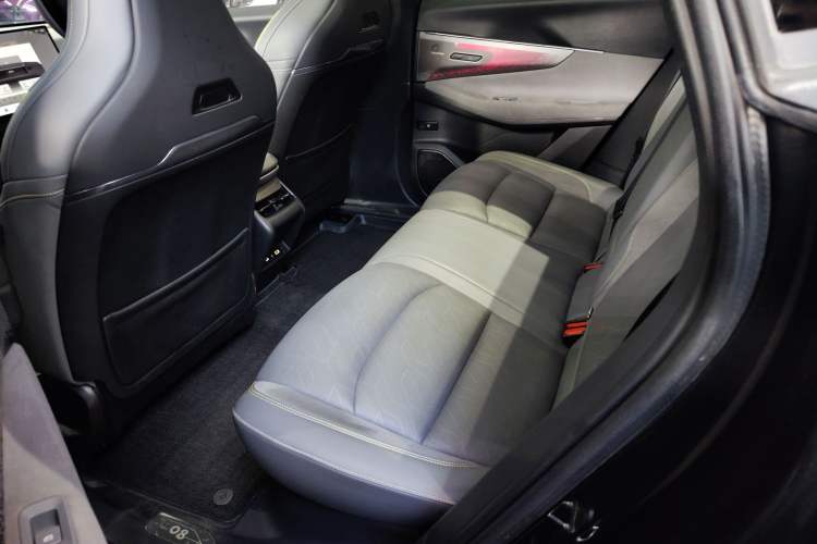 Used Lynk & Co 08 EM-P 2023 245km Ultra-Long Range Halo Left Rear Seat