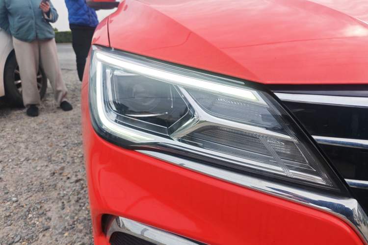 Used Roewe Ei5 2019 Luxury Edition Right Front Headlight