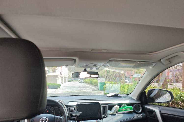 Used Toyota RAV4 2019 2.0L CVT Two-Wheel Drive Pioneer Edition China V Standard