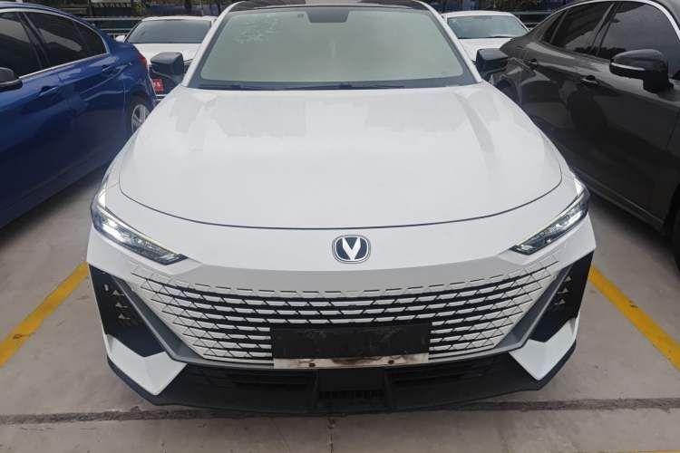 Used CHANGAN UNI-V 2022 1.5T Prestige Version
