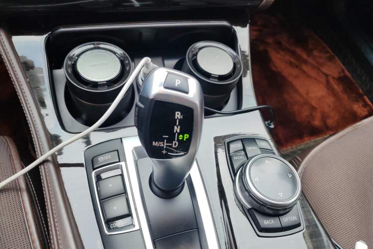 Used BMW 5 Series 2014 525Li Luxury Design Package