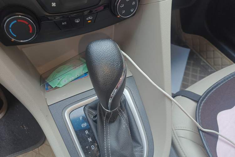 Used Buick GT 2021 Exemplar 1.5L Automatic Elite Version Gear Lever