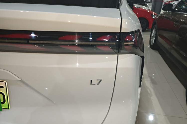 Used Geely Galaxy L7 2023 1.5T 115 km Starship