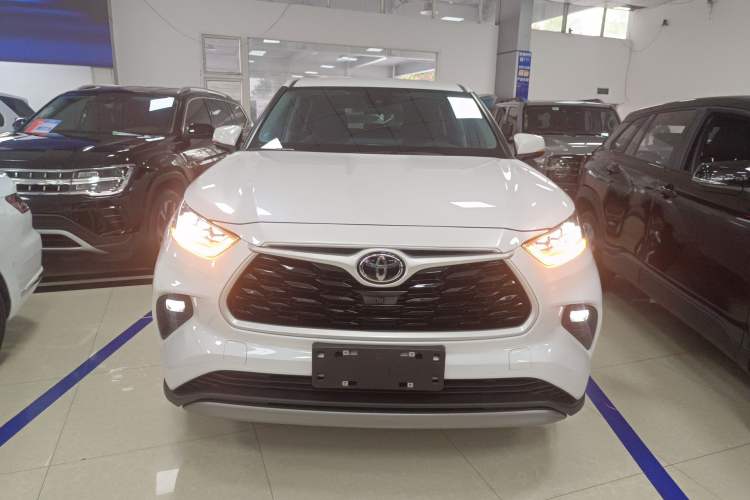 Used Toyota Highlander 2024 2.5L Smart Electric Hybrid Dual-Motor Two-Wheel-Drive Elite Edition 5 Seats Front