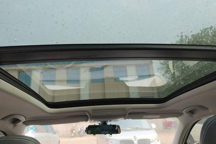 Used Volkswagen Tiguan L 2019 Updated Version 330TSI Automatic Two-Wheel Drive Panoramic Comfort Edition China VI Standard
