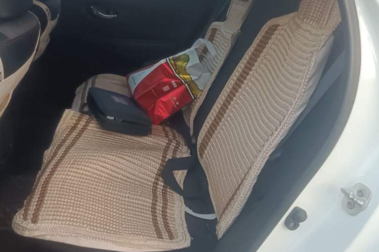 Used Nissan Lannia 2021 1.6L CVT Cool Edition Interior 4