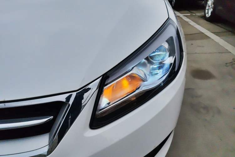 Used Chery Arrizo 7 2013 1.6L Manual Zhi Ling Edition