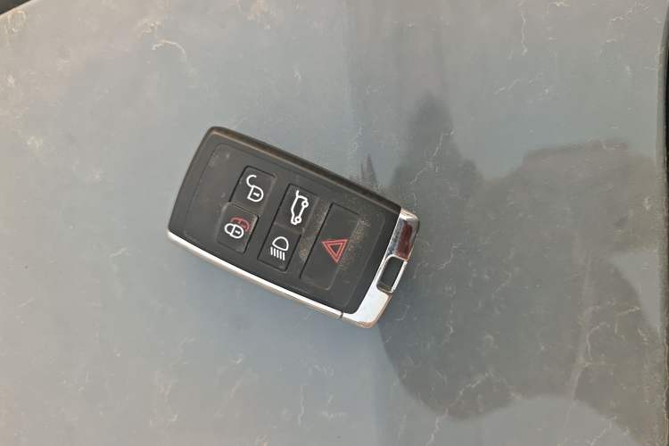 Used Land Rover Range Evoque 2020 249 PS R-DYNAMIC S Sport Edition Vehicle Key