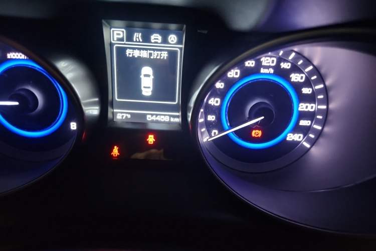 Used CHANGAN Eado 2016 1.6L Automatic Trend Model Odometer Close Up