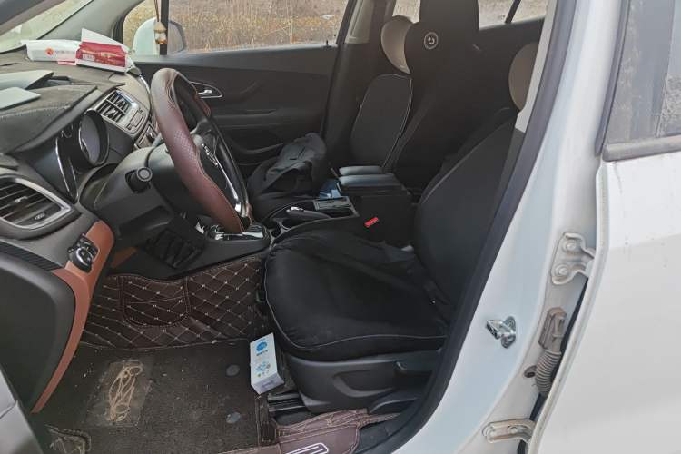 Used Buick Encore 2015 1.4T Automatic Two-Wheel Drive Urban Elite Version
