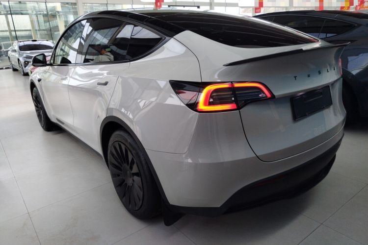 Used Tesla Model Y 2023 Rear-Wheel-Drive Version