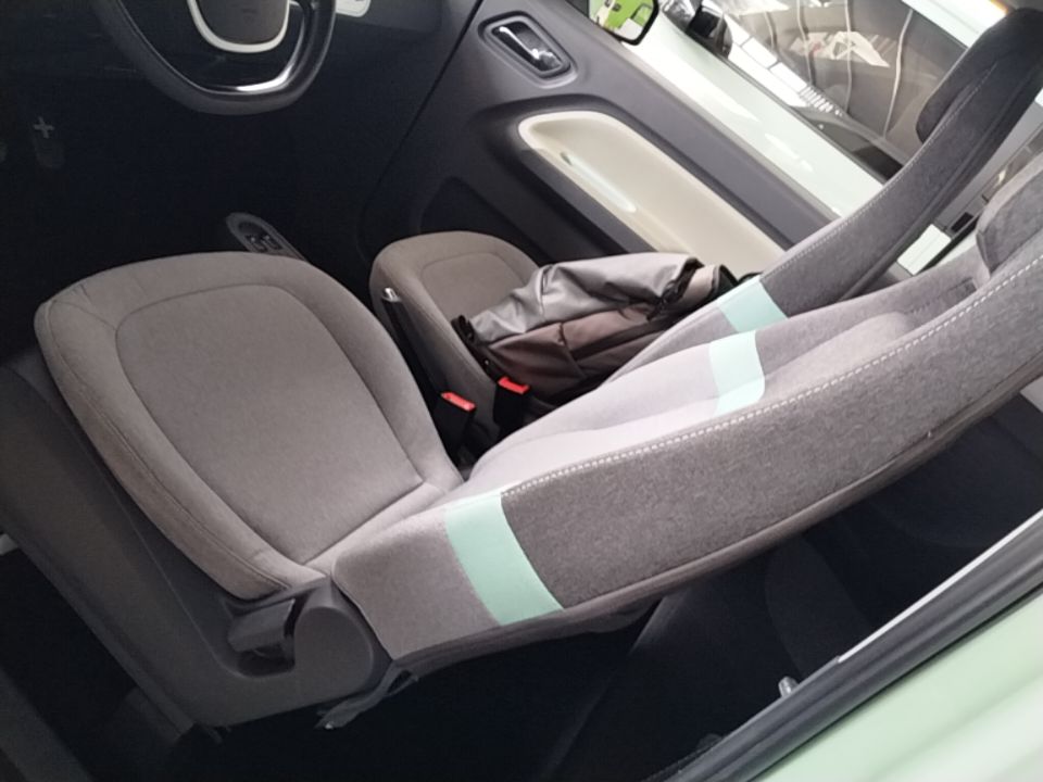 Vordere Reihe im Auto