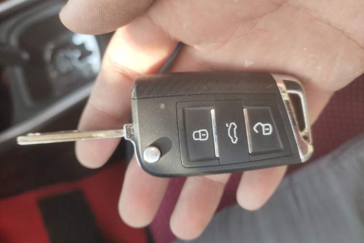 Used Peugeot 2008 2014 1.6L Automatic Fashion Edition
