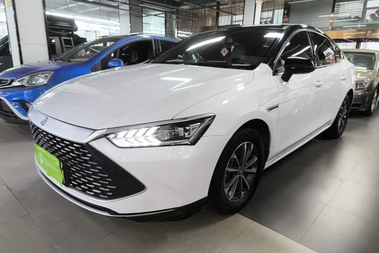 Ojetý BYD Qin PLUS 2023 Champion Edition DM-i 55KM Leading Model