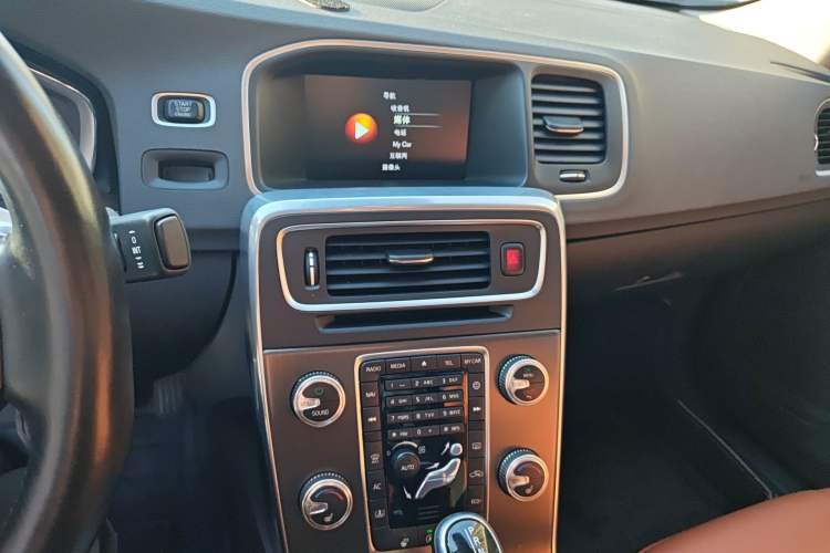 Used Volvo S60 2016 S60L T5 Smart Upgrade Edition
