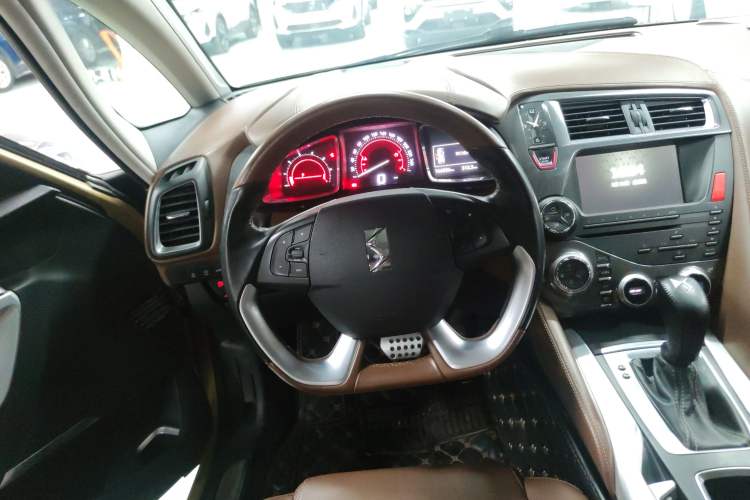 Used DS 5 2015 1.8T Prestige Edition THP200