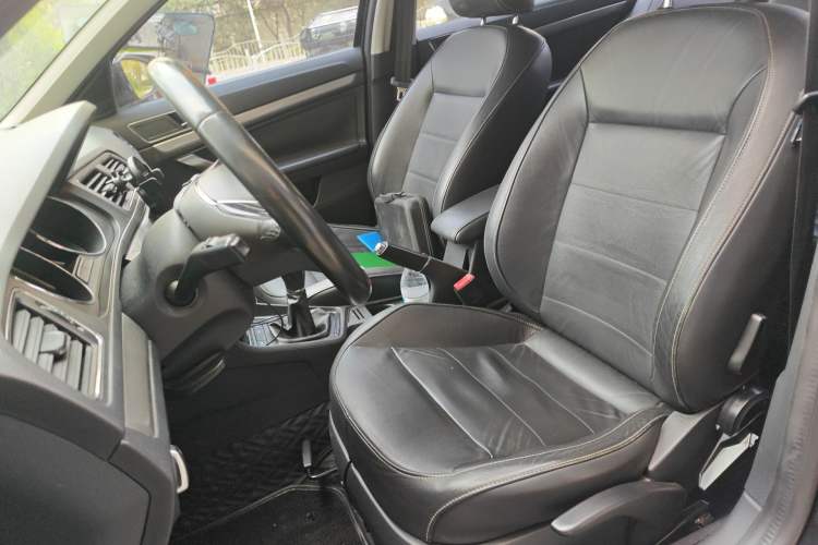 Used Volkswagen Lavida 2015 1.6L Manual Comfort Edition Left Front Seat