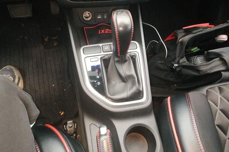 Used Hyundai ix25 2015 1.6L Automatic Two-Wheel Drive Smart GLS Trim