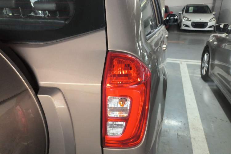 Used Chery Tiggo 3 2015 1.6L CVT ZhiShang Sport Edition