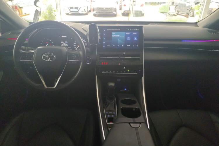 Used Toyota Avalon 2023 2.5L Luxury Edition Center Console