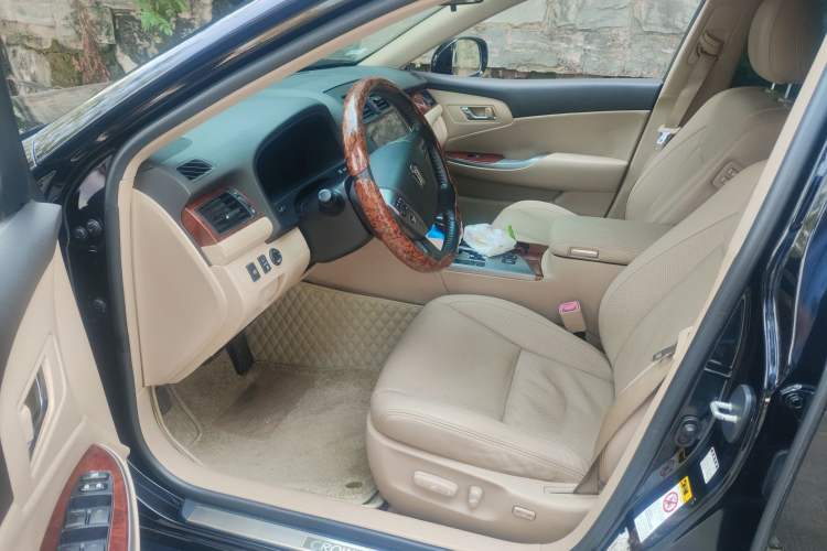 Used Toyota Crown 2012 2.5L Royal Driver Seat