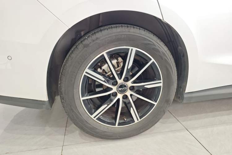 Used BYD Seal 06 New Energy 2025 DM-i Smart Drive 120KM Deluxe Model
