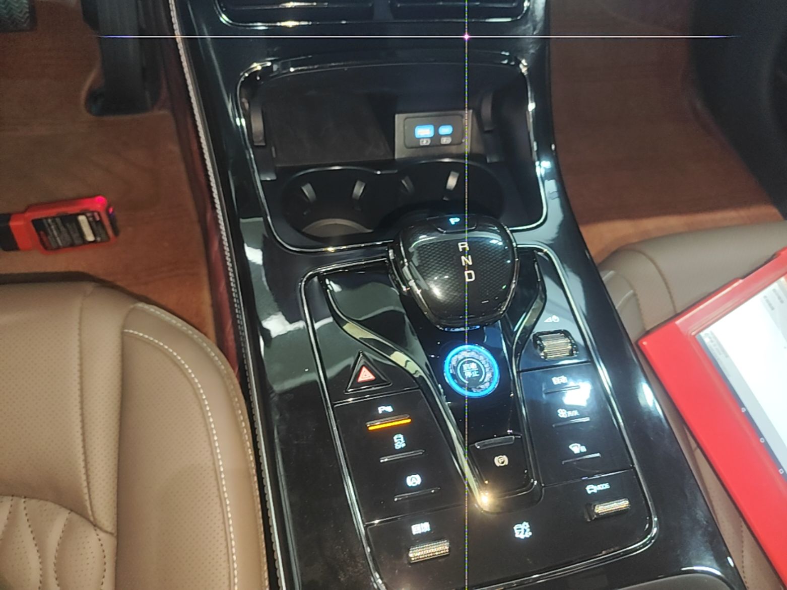 BYD Han 2024 EV Glory Edition 506KM Front-Wheel-Drive Premium Model — снимка 16