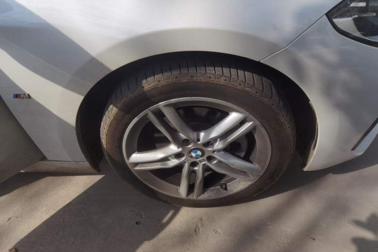 Used BMW 1 Series 2023 120i M Sport Night Edition Right Front Wheel Hub