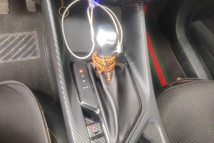 Used Roewe i5 2021 1.5L CVT Starry Edition Gear Lever