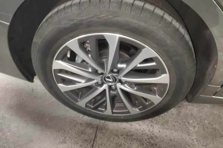 Used Lexus ES 2023 200 Excellence Edition
