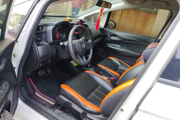 Used Honda Fit 2014 1.5L SE CVT Fashion Model