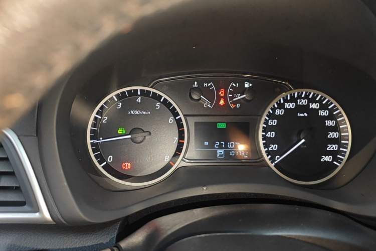 Used Nissan Sylphy 2019 1.6XV CVT Smart Connect Luxury Edition China VI Standard Instrument Cluster
