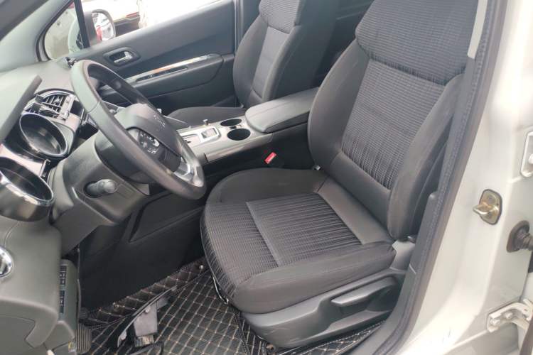 Used Peugeot 3008 2016 2.0L Automatic Classic Edition
