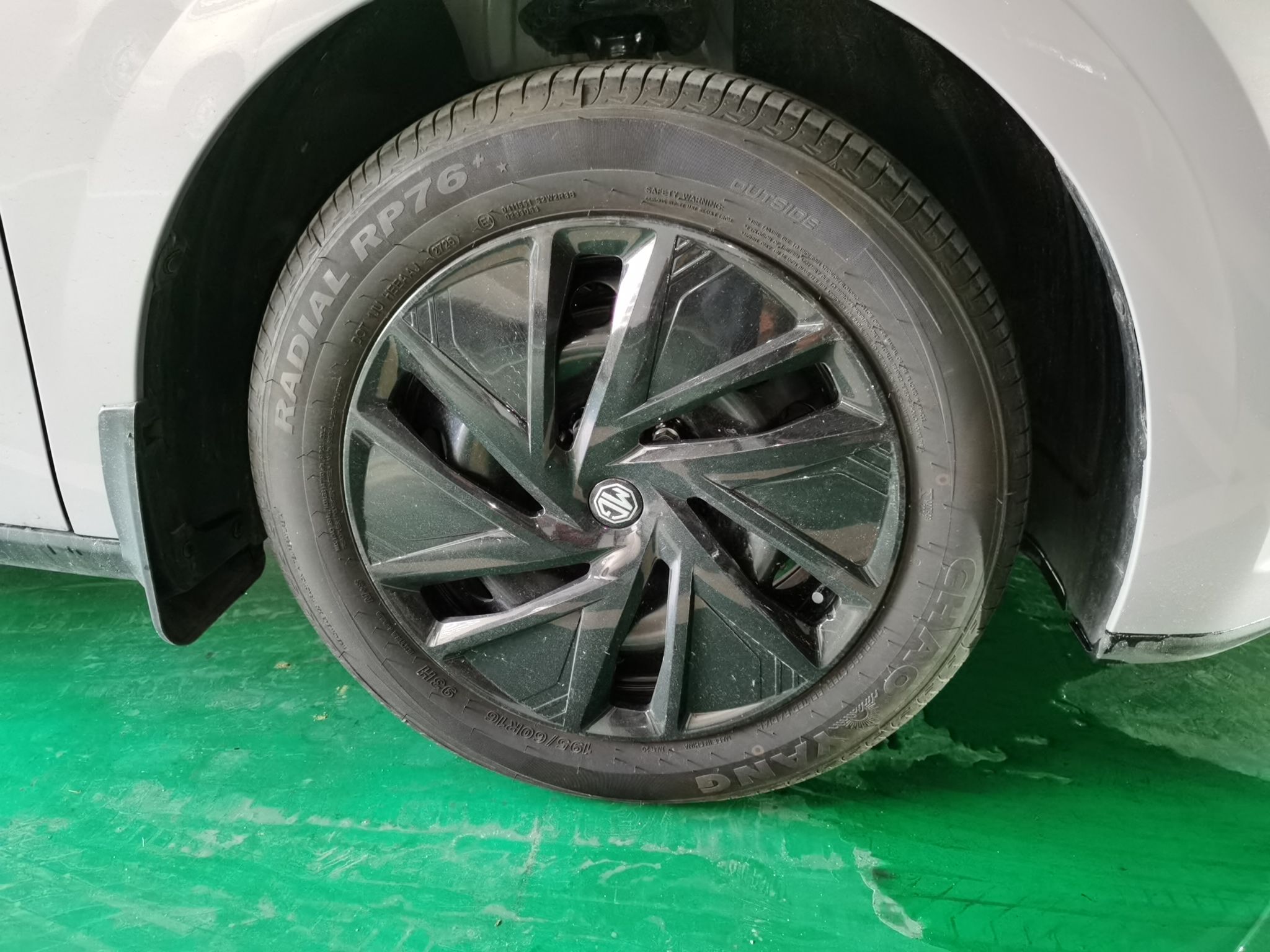 MG 4 EV 2026 Revised 437 Carefree Edition — снимка 8