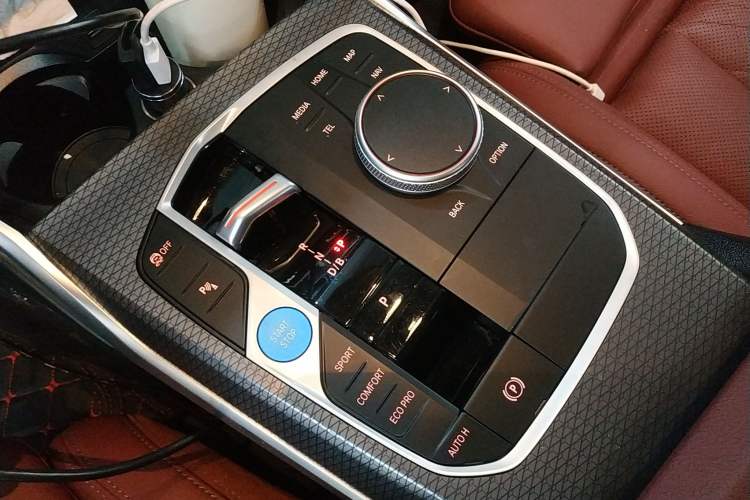 Used BMW i3 2024 eDrive 40 L Midnight Edition Gear Lever