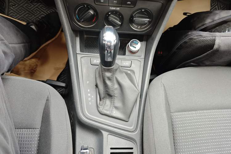 Used Volkswagen Lavida 2017 1.6L Automatic Fashion Edition
