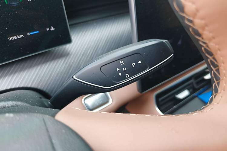 Used Chery Tiggo 8 L 2024 2.0T Two-Wheel Drive Luxury Edition 5 Seats