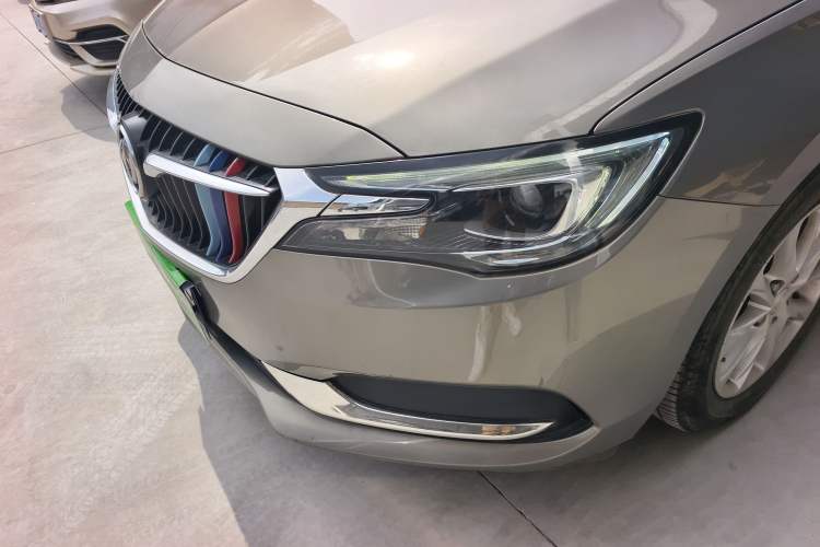 Used Buick GL6 2019 18T 6-Seater Elite Version China V Standard